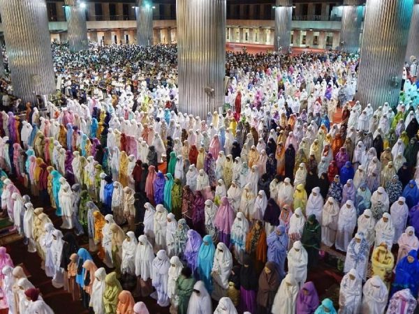 Masjid Milik Bersama: Mengembalikan Ruh Kebersamaan Umat